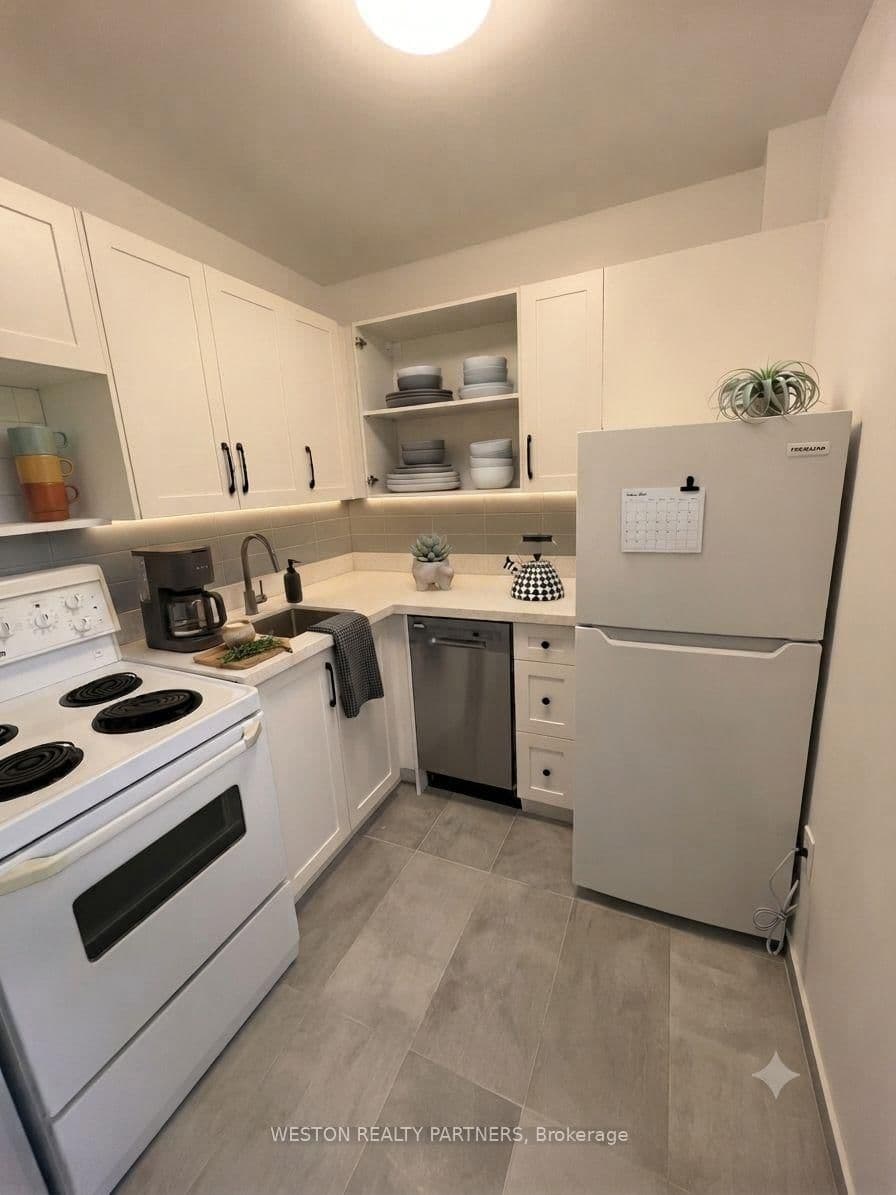 88 Wellesley Street E, Unit 304 thumbnail 2