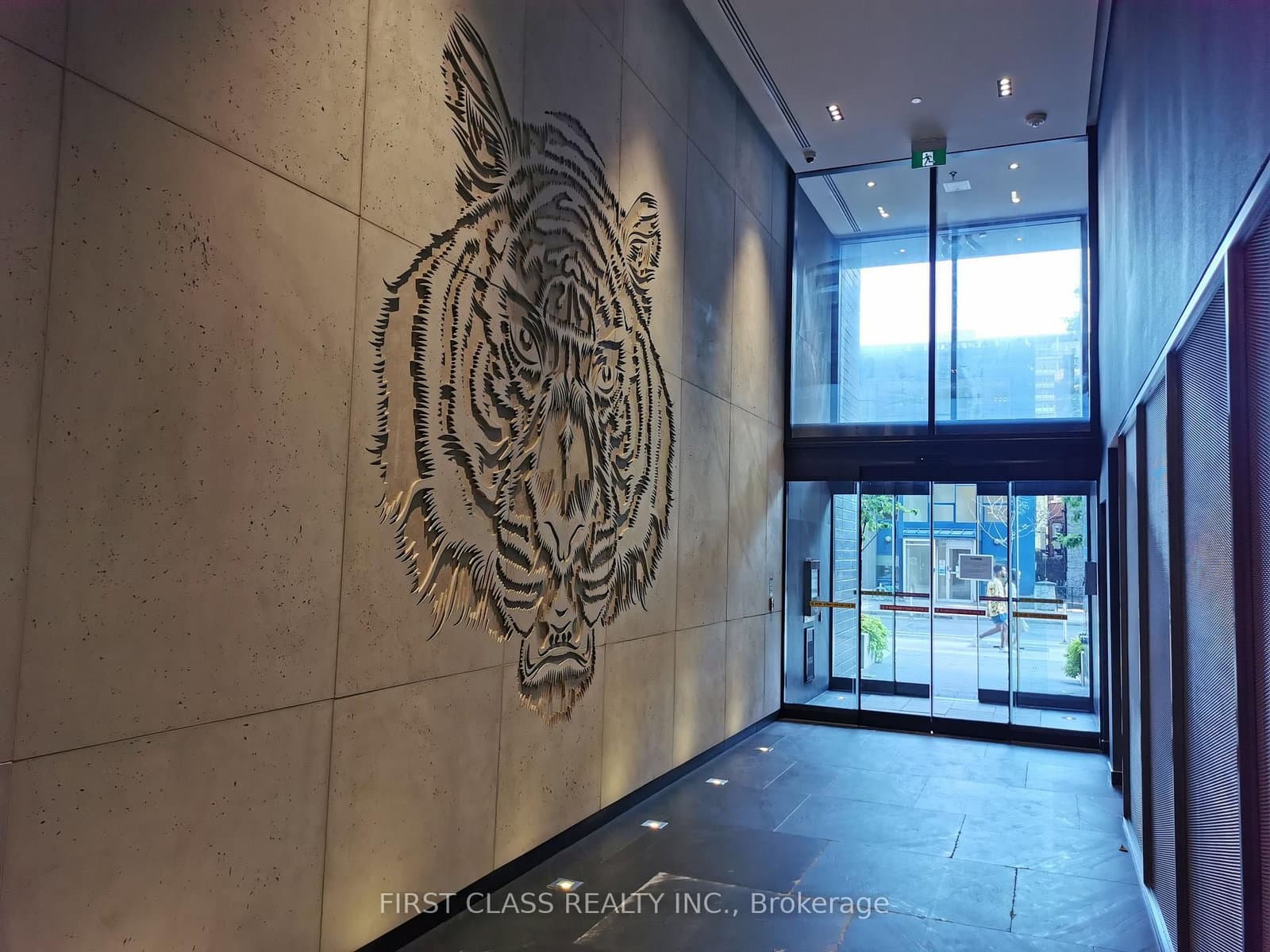 28 Wellesley Street E, Unit 3504 thumbnail 2