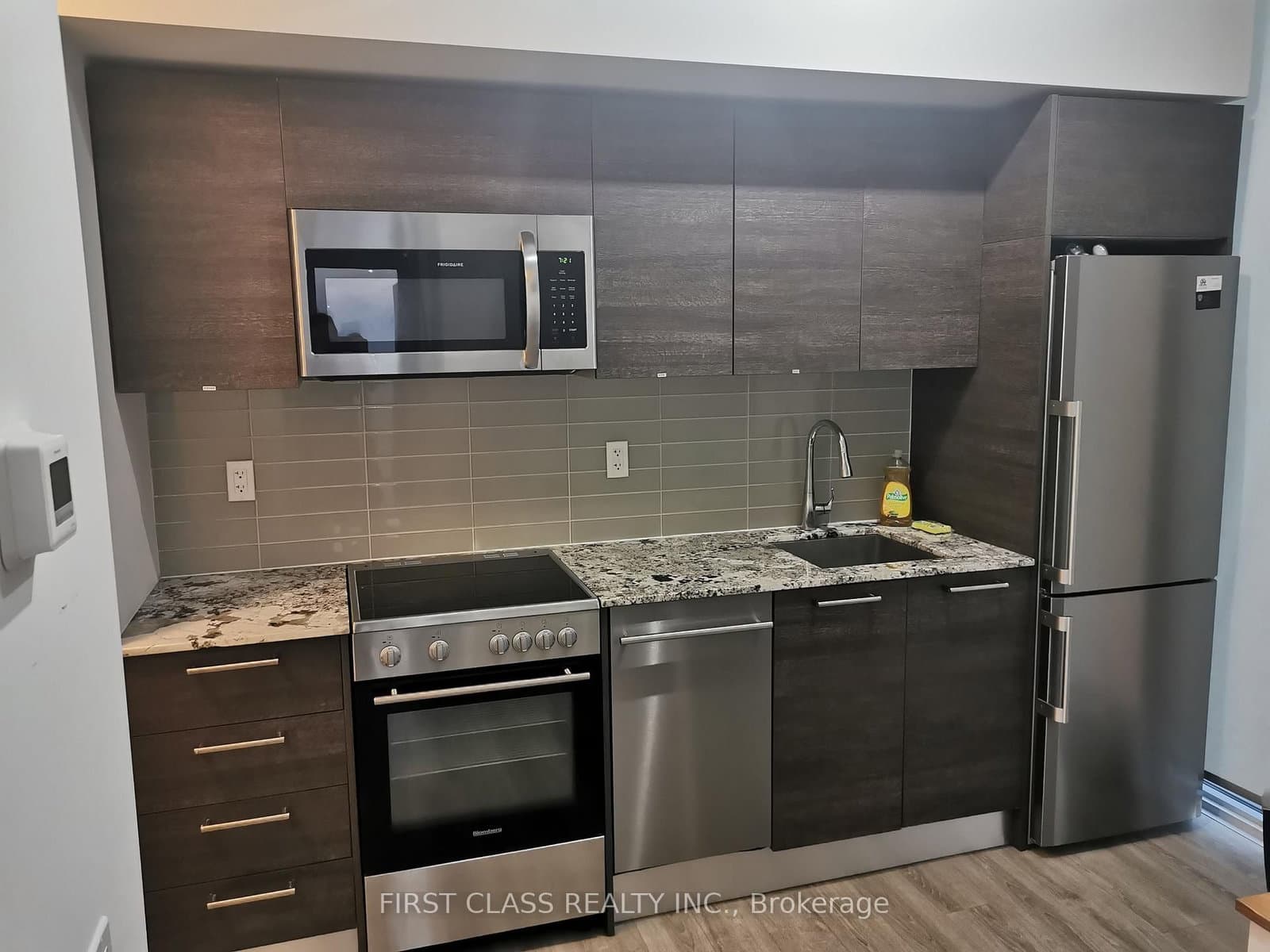28 Wellesley Street E, Unit 3504 thumbnail 8