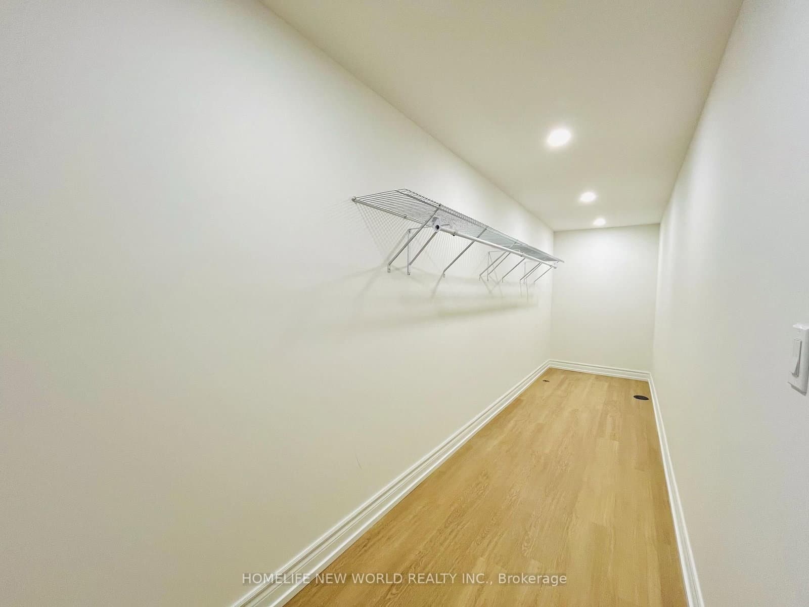 127 Highgate Avenue, Unit BSMT thumbnail 19