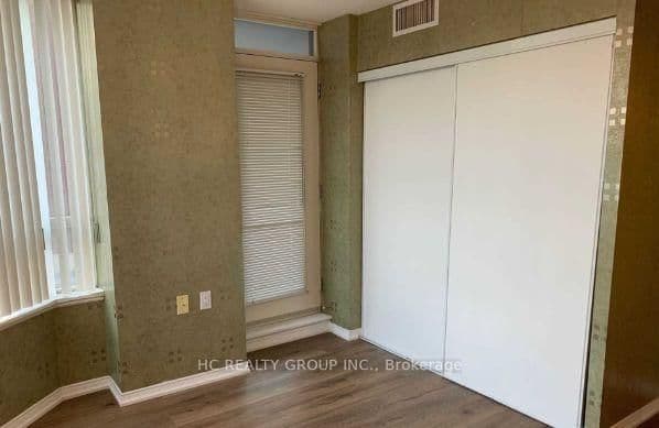 35 Finch Avenue E, Unit 211 thumbnail 10