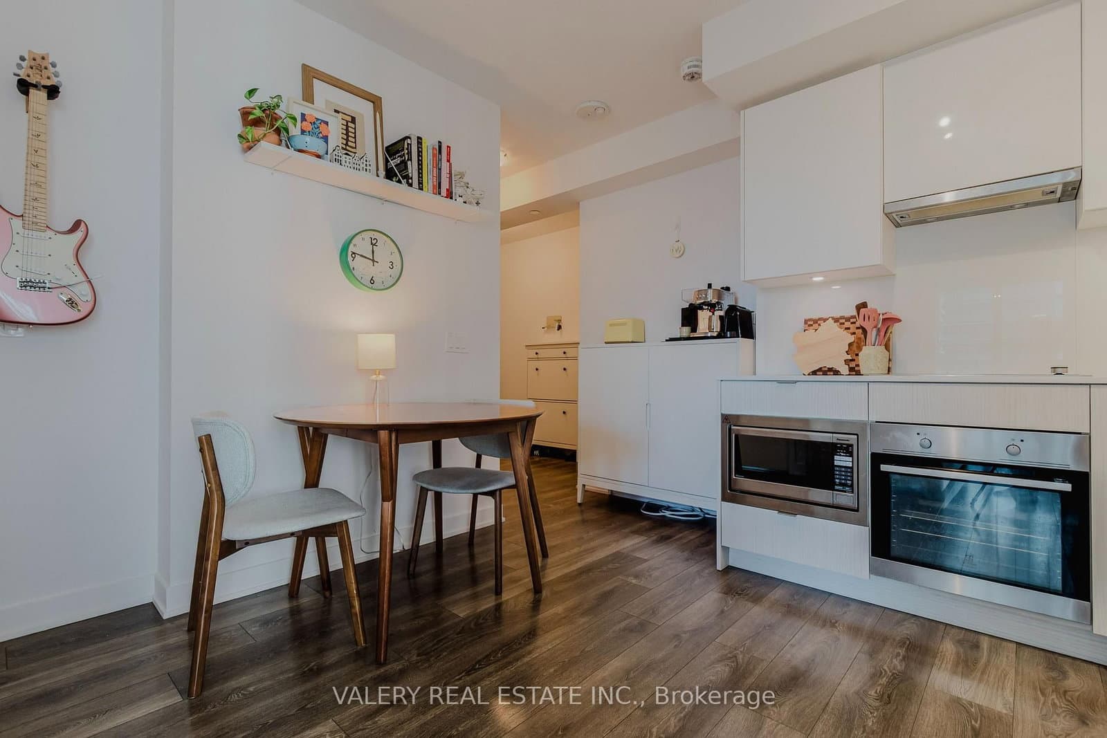 195 Redpath Avenue, Unit 712 thumbnail 18
