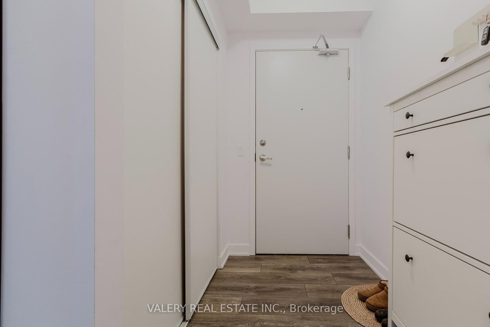 195 Redpath Avenue, Unit 712 thumbnail 19
