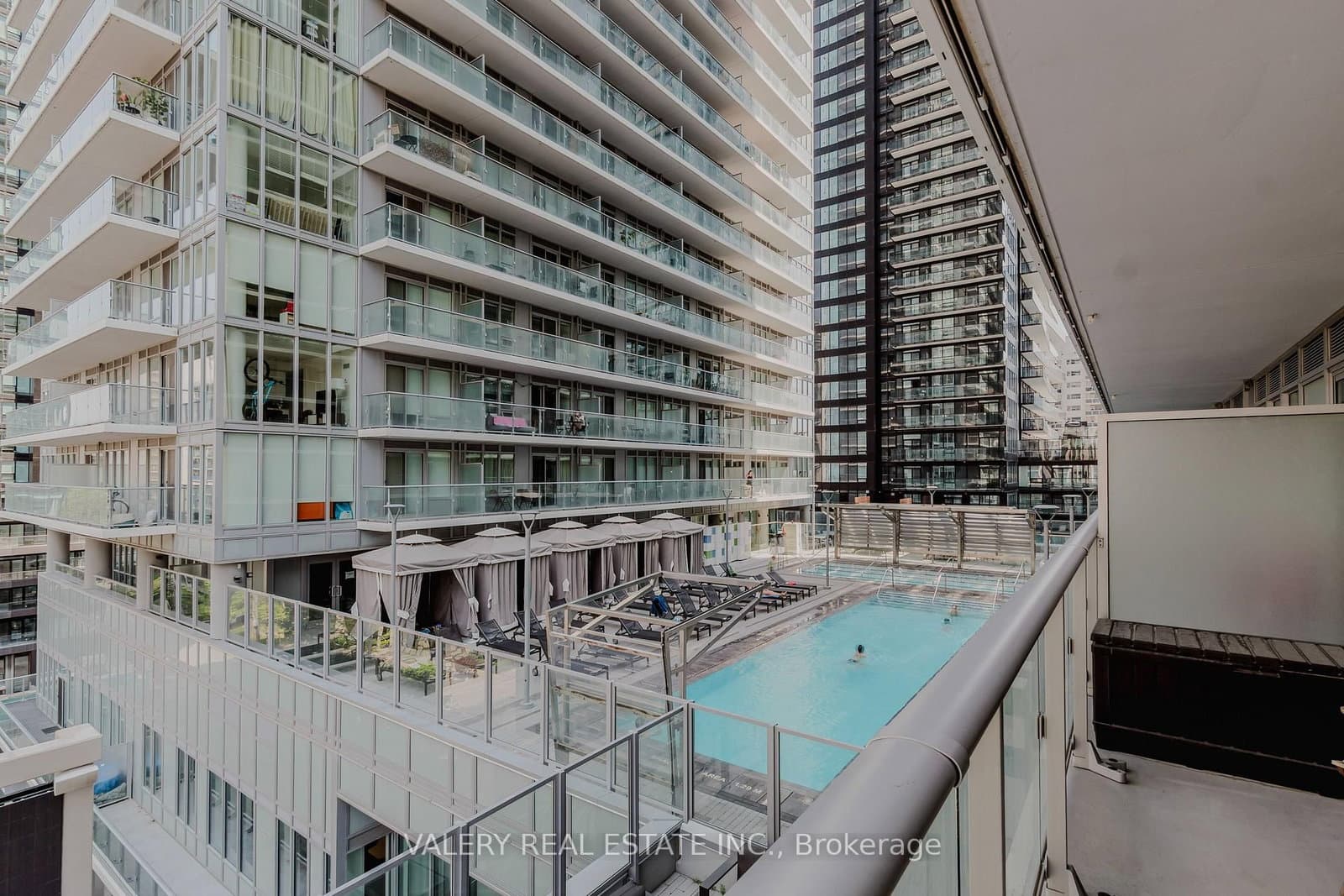 195 Redpath Avenue, Unit 712 thumbnail 26