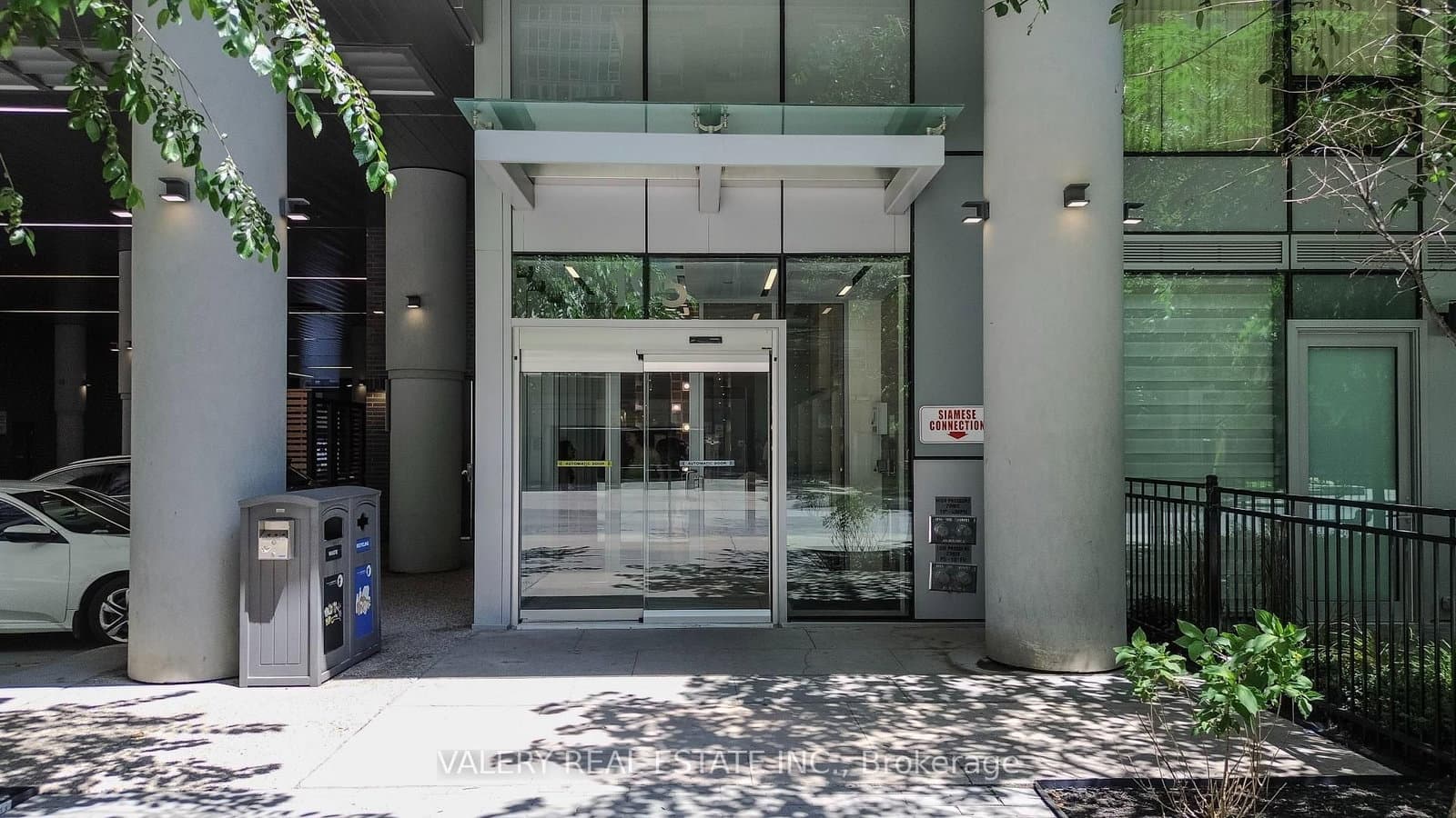195 Redpath Avenue, Unit 712 thumbnail 29