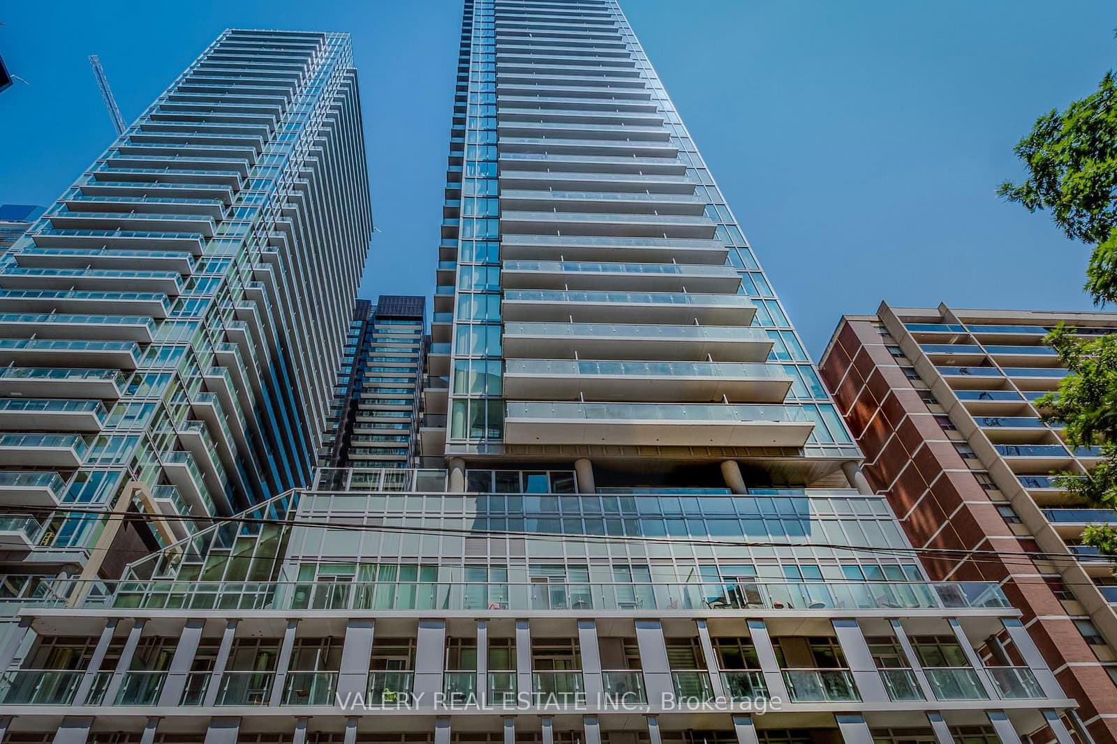 195 Redpath Avenue, Unit 712 thumbnail 31