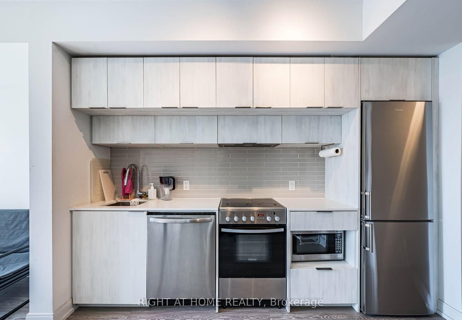 181 Dundas Street E, Unit 4608 thumbnail 10