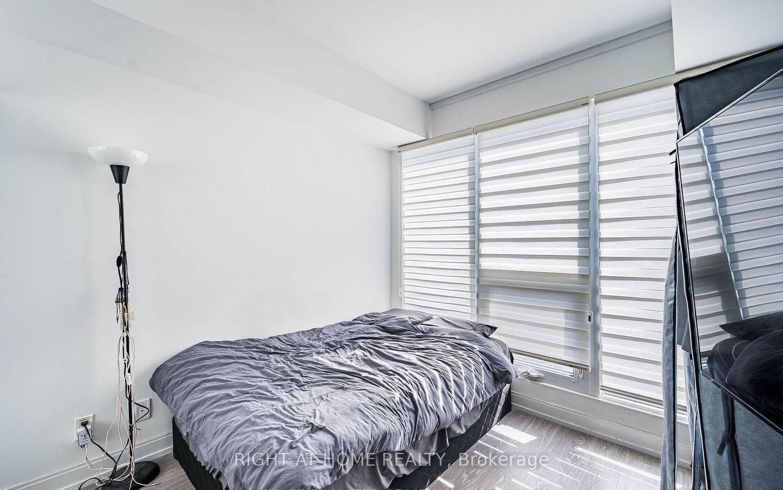 181 Dundas Street E, Unit 4608 thumbnail 14