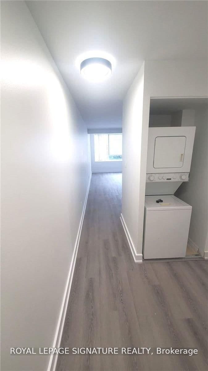 633 Bay Street, Unit 419 thumbnail 10
