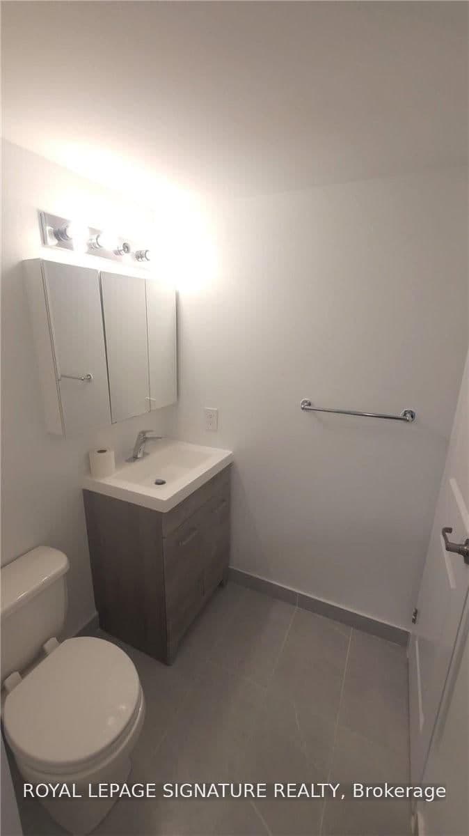 633 Bay Street, Unit 419 thumbnail 18