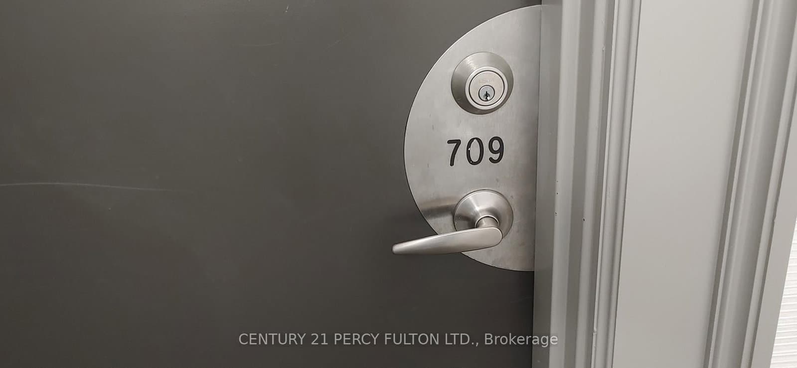 28 Harrison Garden Boulevard, Unit 709 thumbnail 7