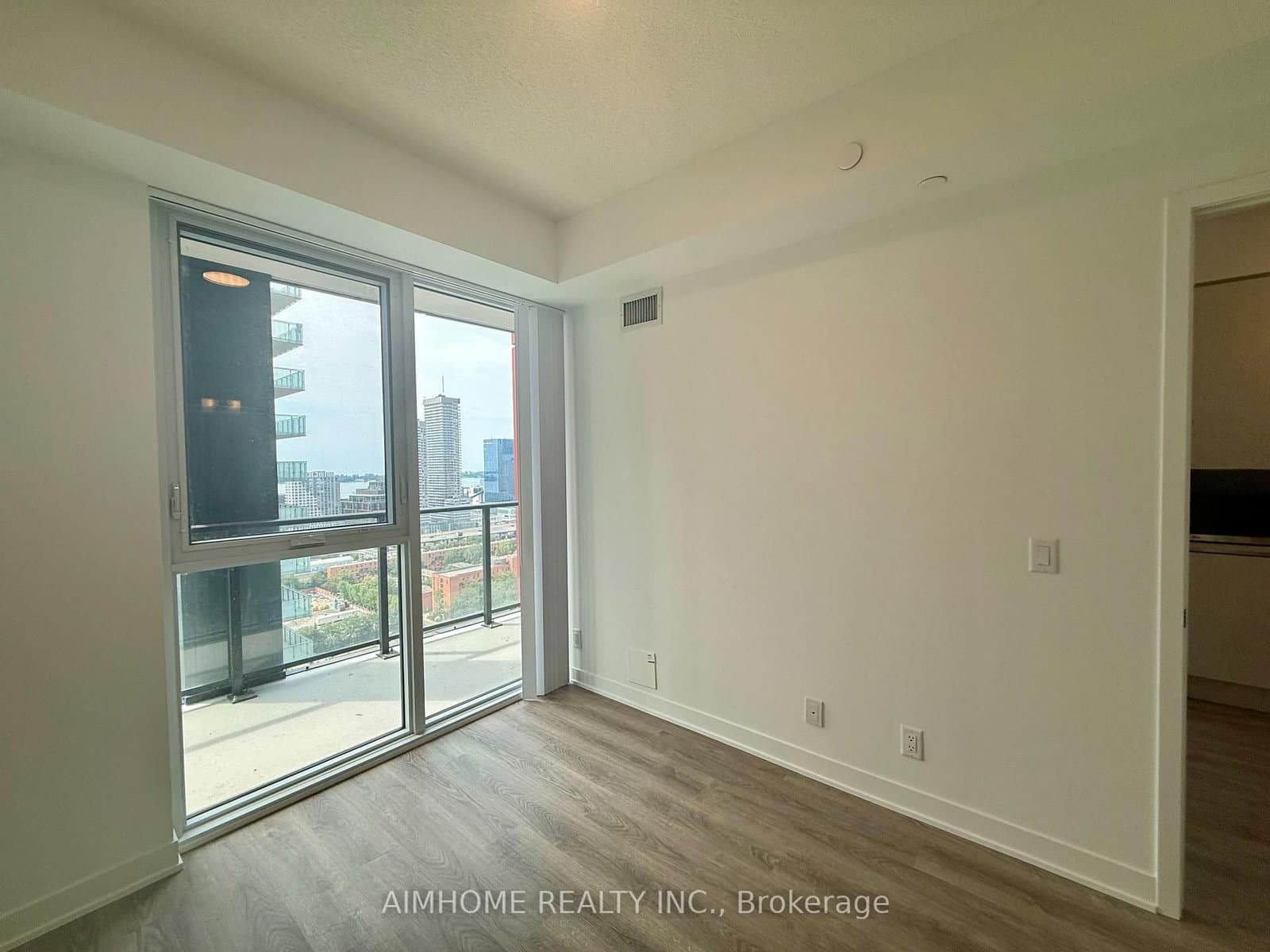 180 Front Street E, Unit 2909 thumbnail 5