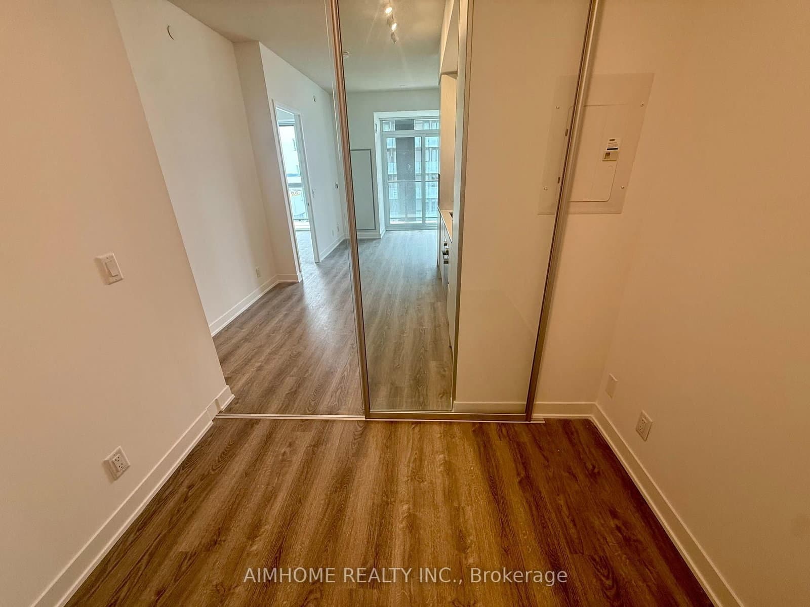 180 Front Street E, Unit 2909 thumbnail 6