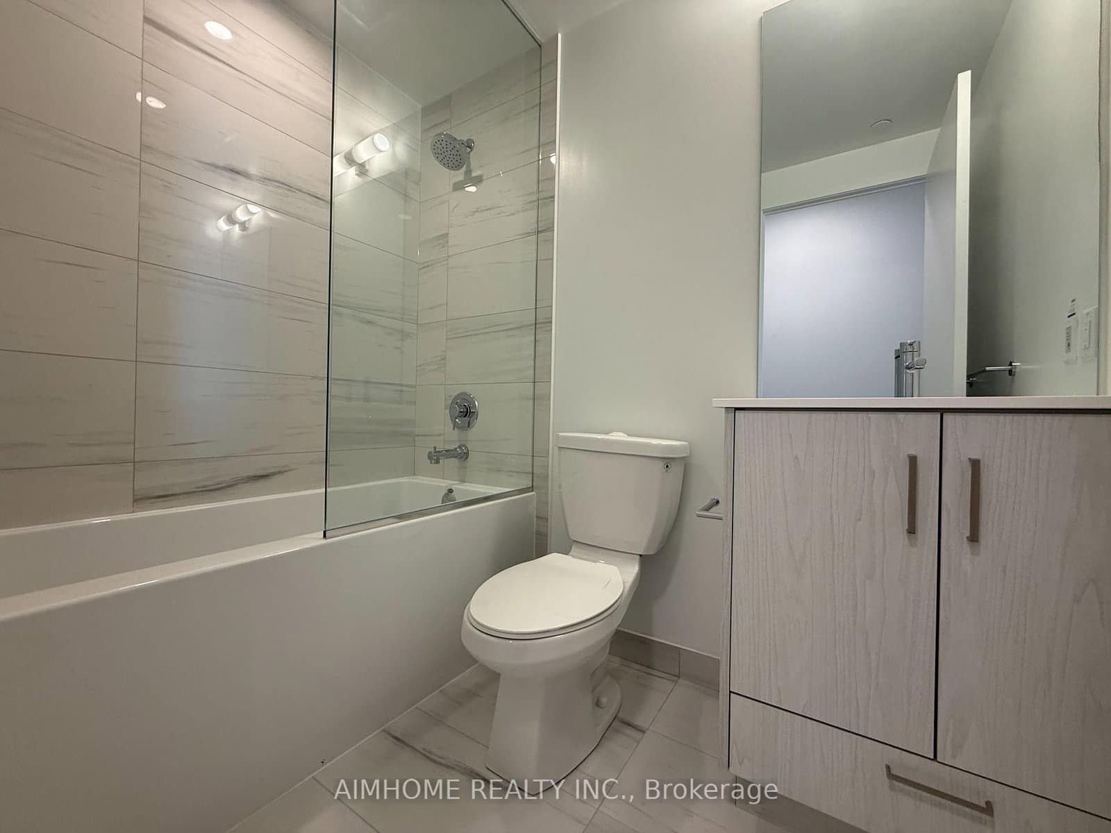 180 Front Street E, Unit 2909 thumbnail 8