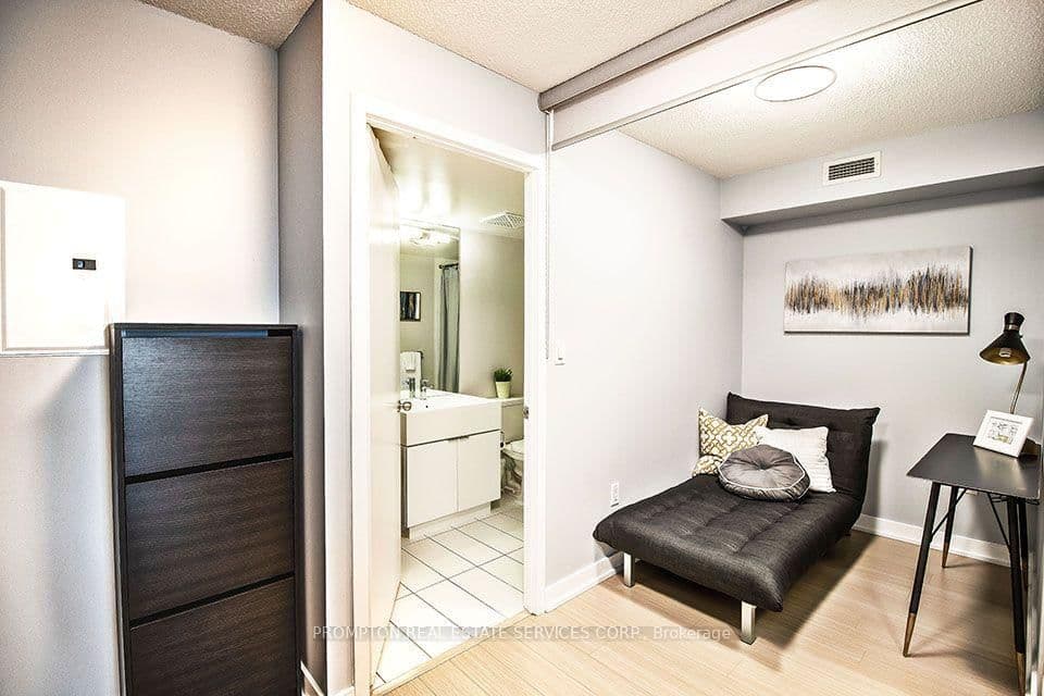 21 Iceboat Terrace, Unit 2208 thumbnail 20