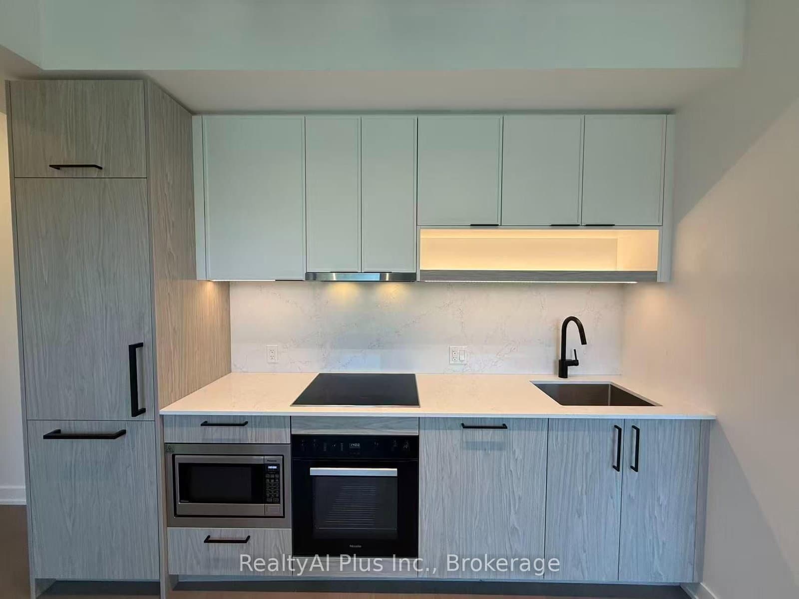 91 Montclair Avenue, Unit 606 thumbnail 2