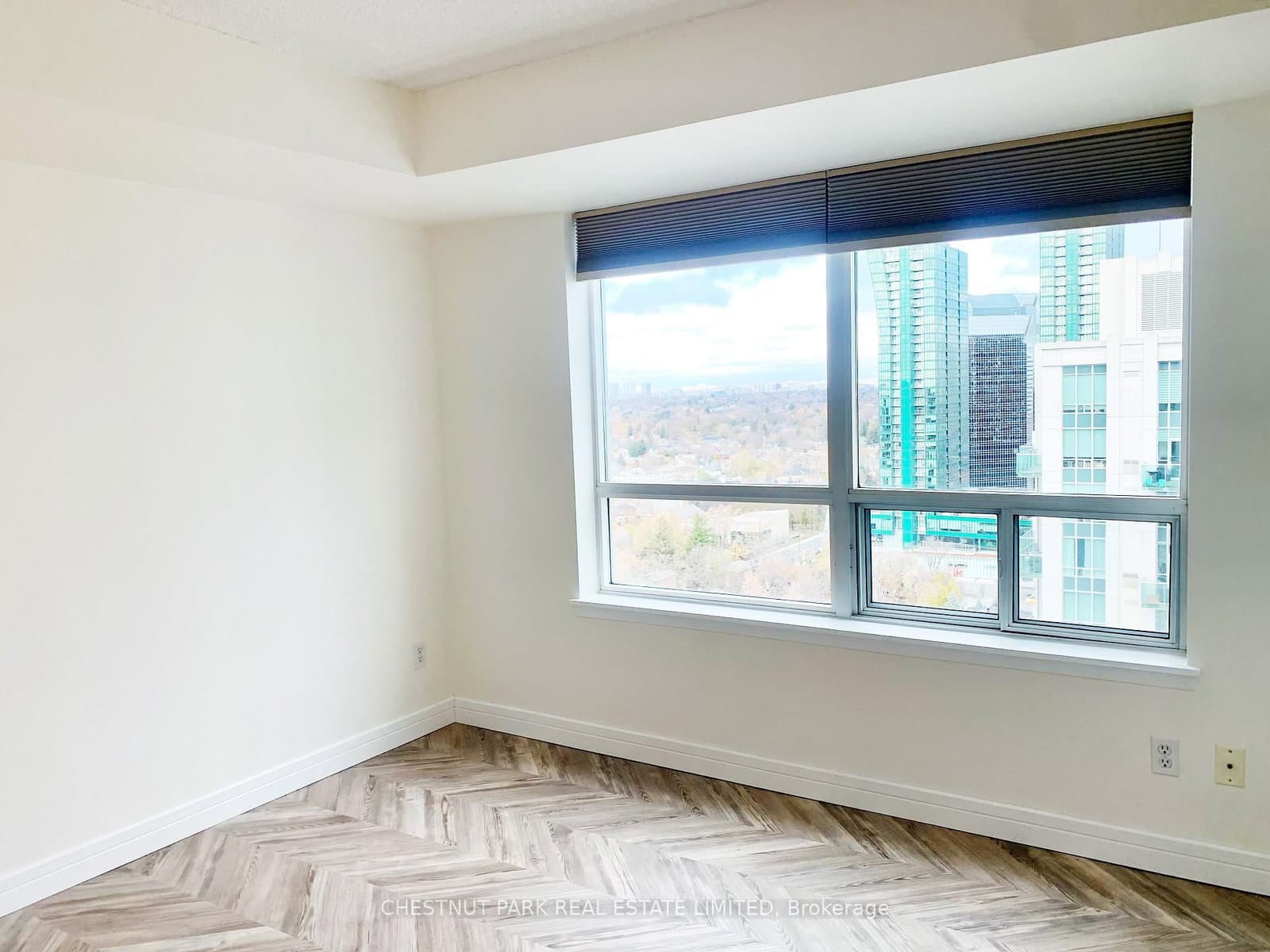 18 Harrison Garden Boulevard, Unit 2504 thumbnail 17