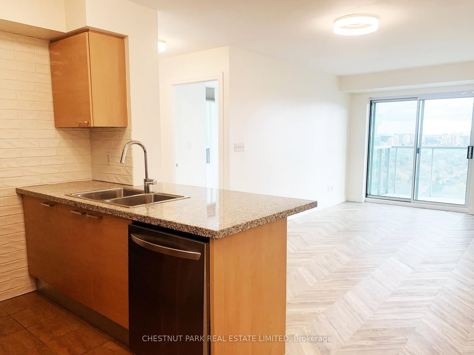 18 Harrison Garden Boulevard, Unit 2504 thumbnail 2