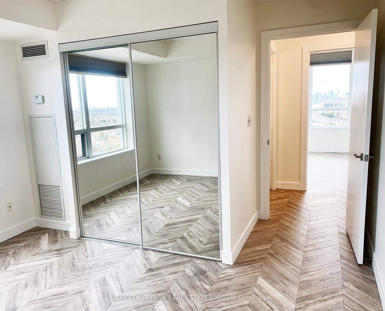 18 Harrison Garden Boulevard, Unit 2504 thumbnail 21