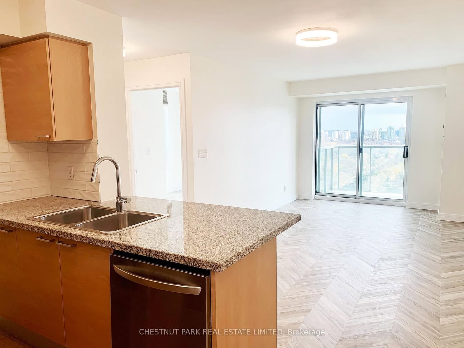 18 Harrison Garden Boulevard, Unit 2504 thumbnail 3