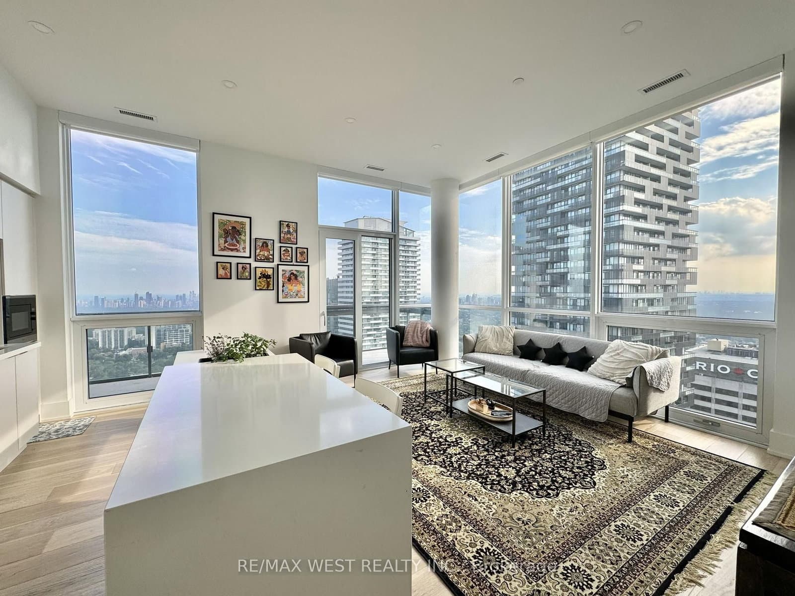 39 Roehampton Avenue, Unit 4603 thumbnail 6