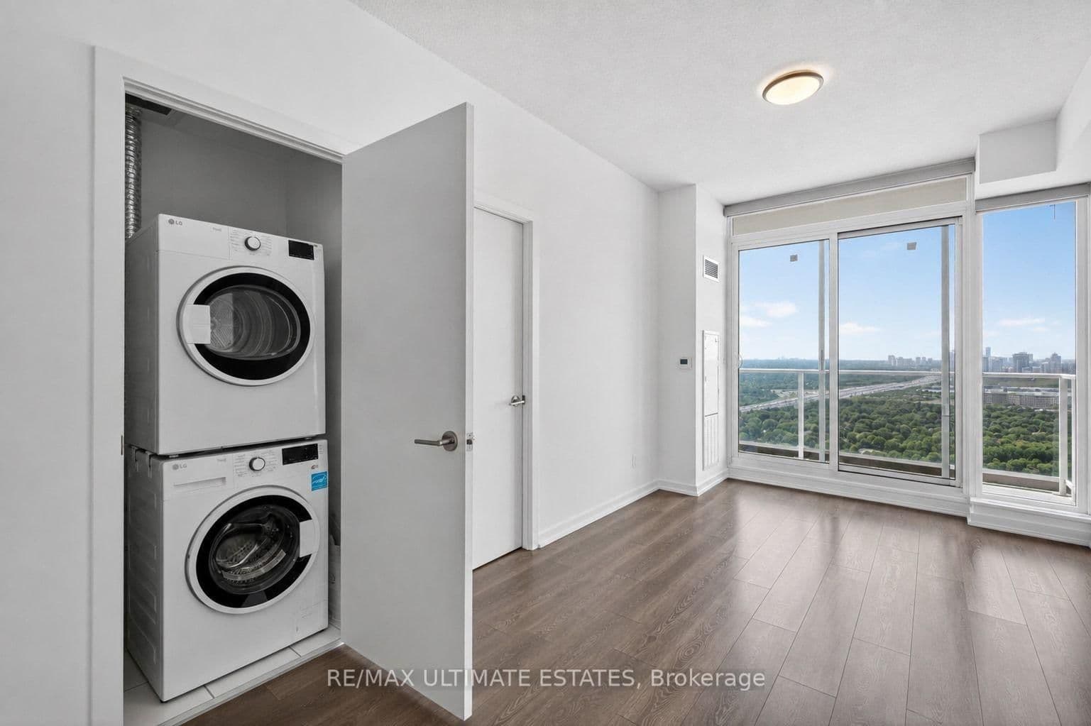32 Forest Manor Road, Unit 2301 thumbnail 5