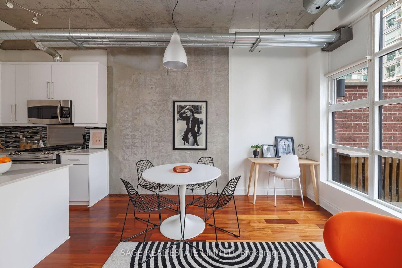 261 King Street E, Unit 402 thumbnail 17