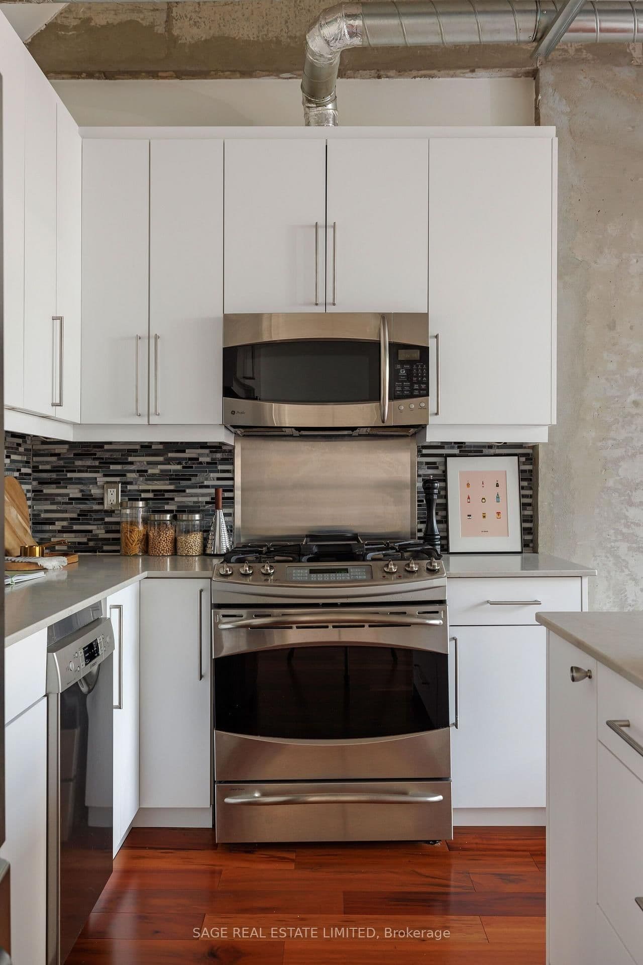 261 King Street E, Unit 402 thumbnail 23