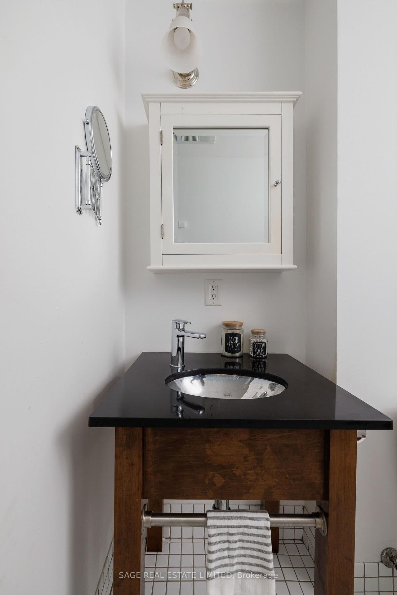 261 King Street E, Unit 402 thumbnail 48