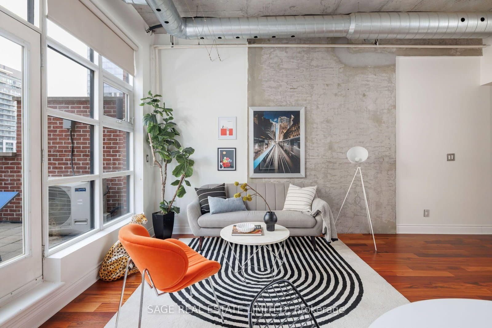 261 King Street E, Unit 402 thumbnail 9
