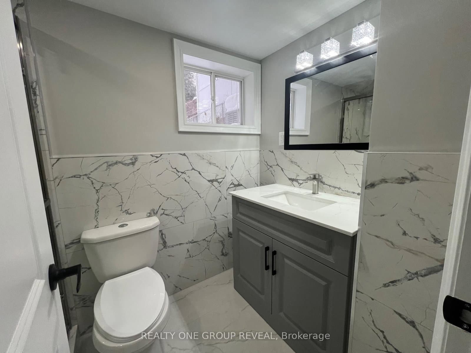 75 Regatta Crescent, Unit Basement - Image 1