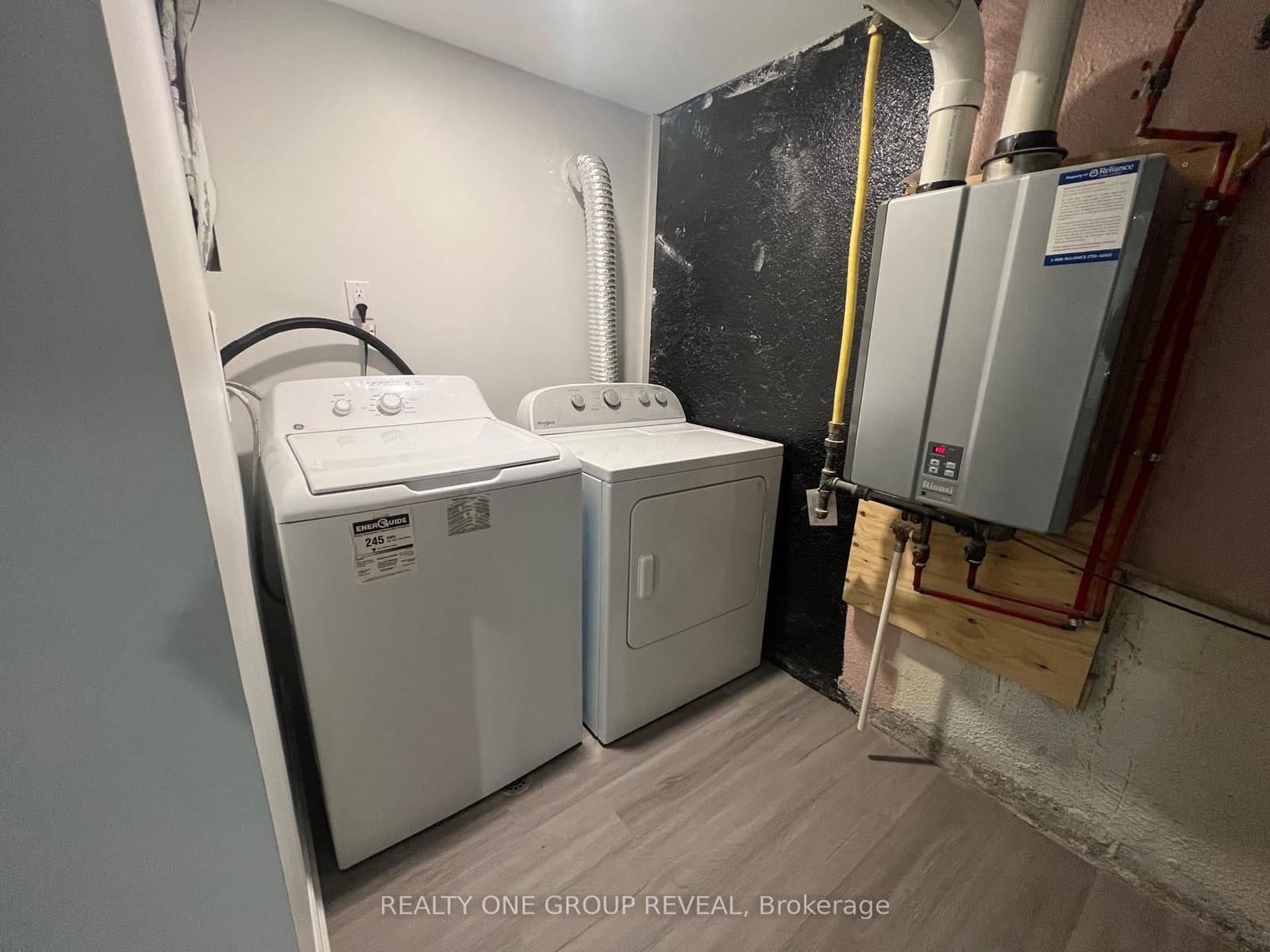 75 Regatta Crescent, Unit Basement thumbnail 19