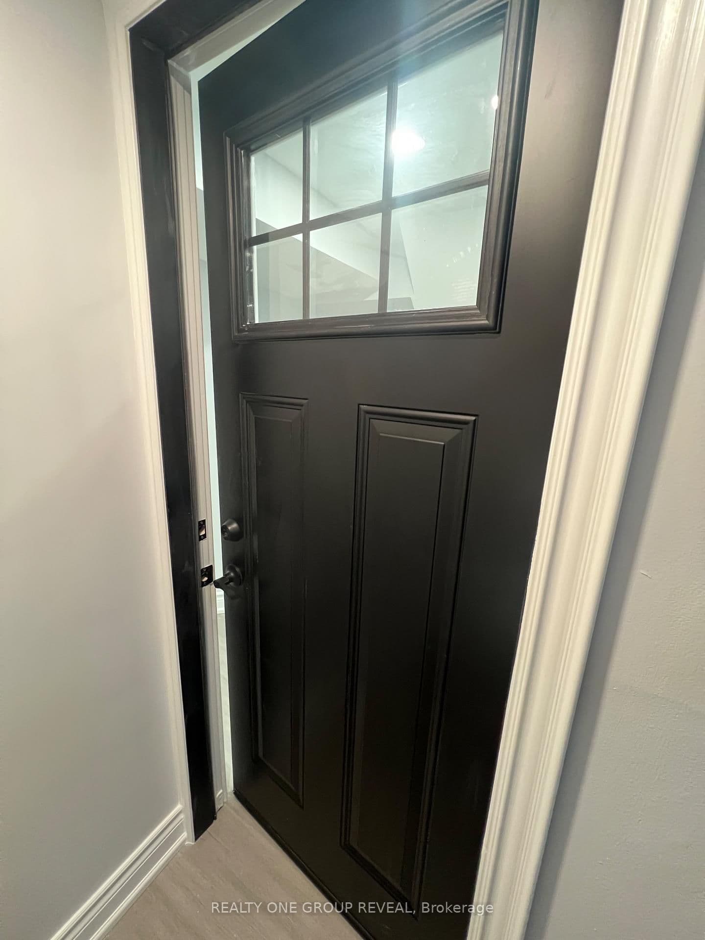75 Regatta Crescent, Unit Basement thumbnail 23