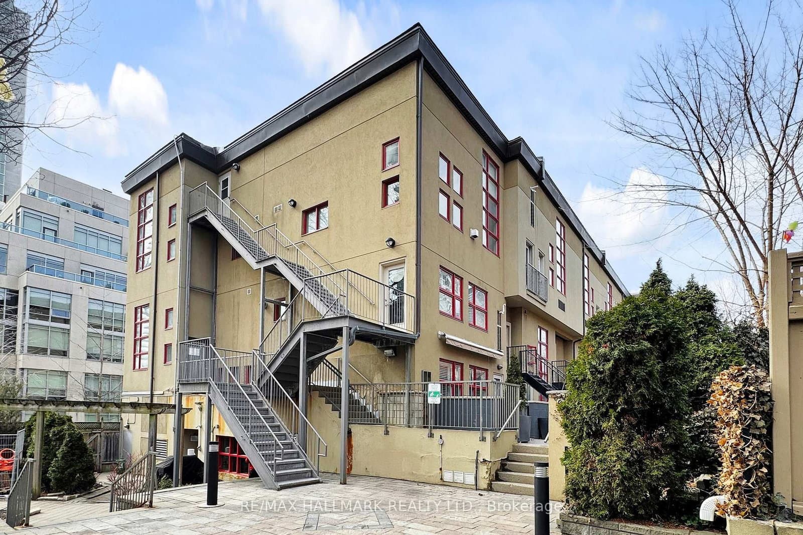 #314 - 21 Earl Street
