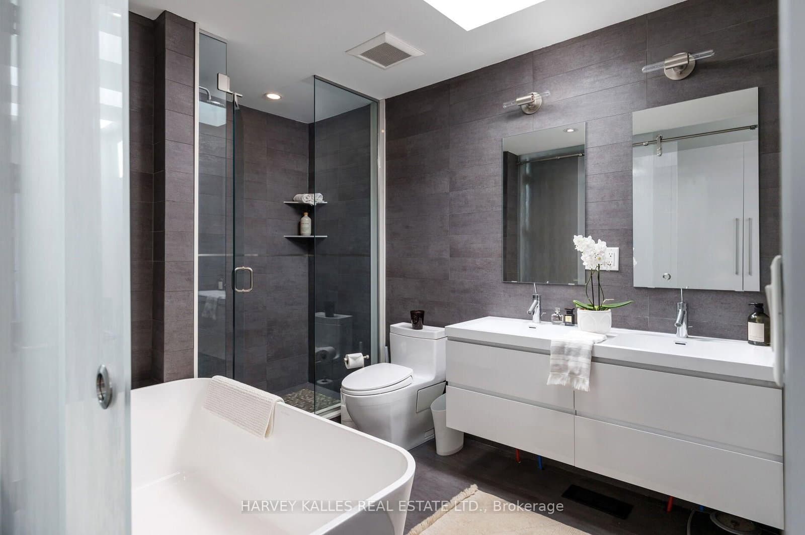 128 Montgomery Avenue thumbnail 23