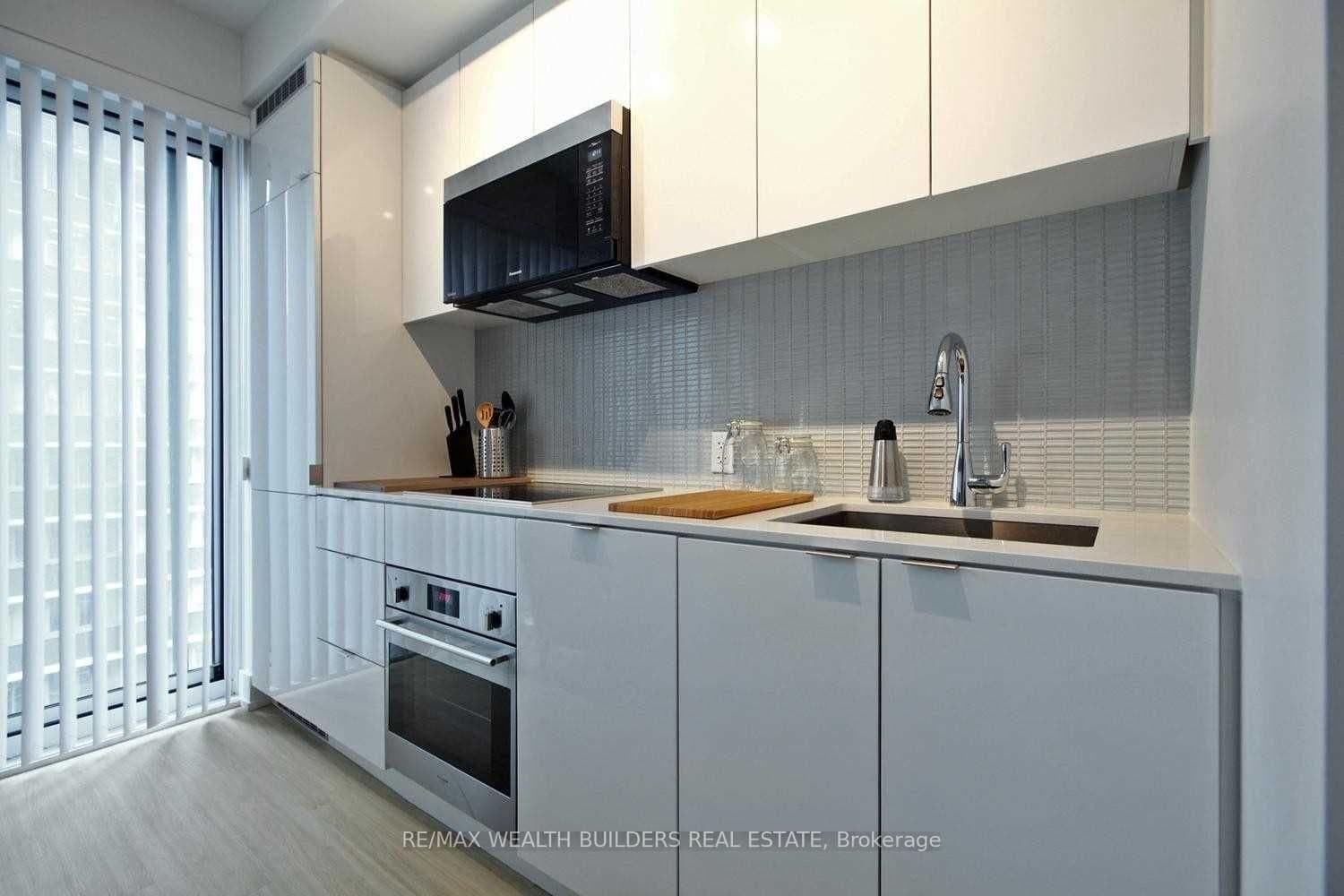 7 Grenville Street, Unit 1108 thumbnail 11