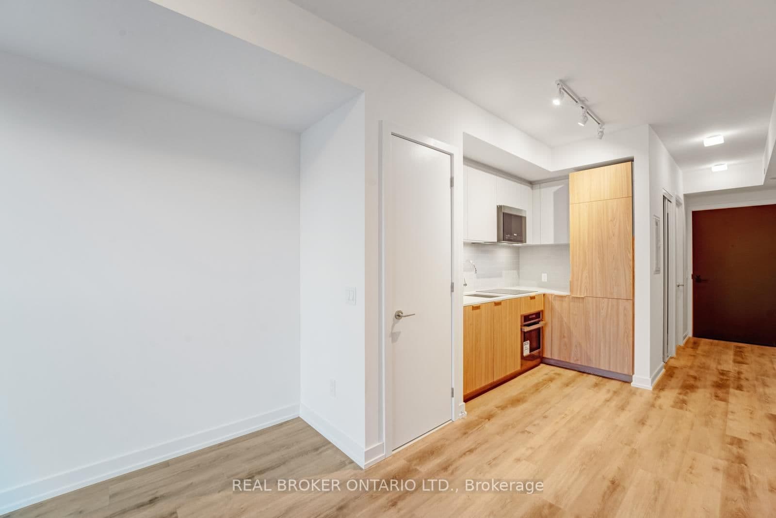 28 Eastern Avenue, Unit LPH16 thumbnail 3