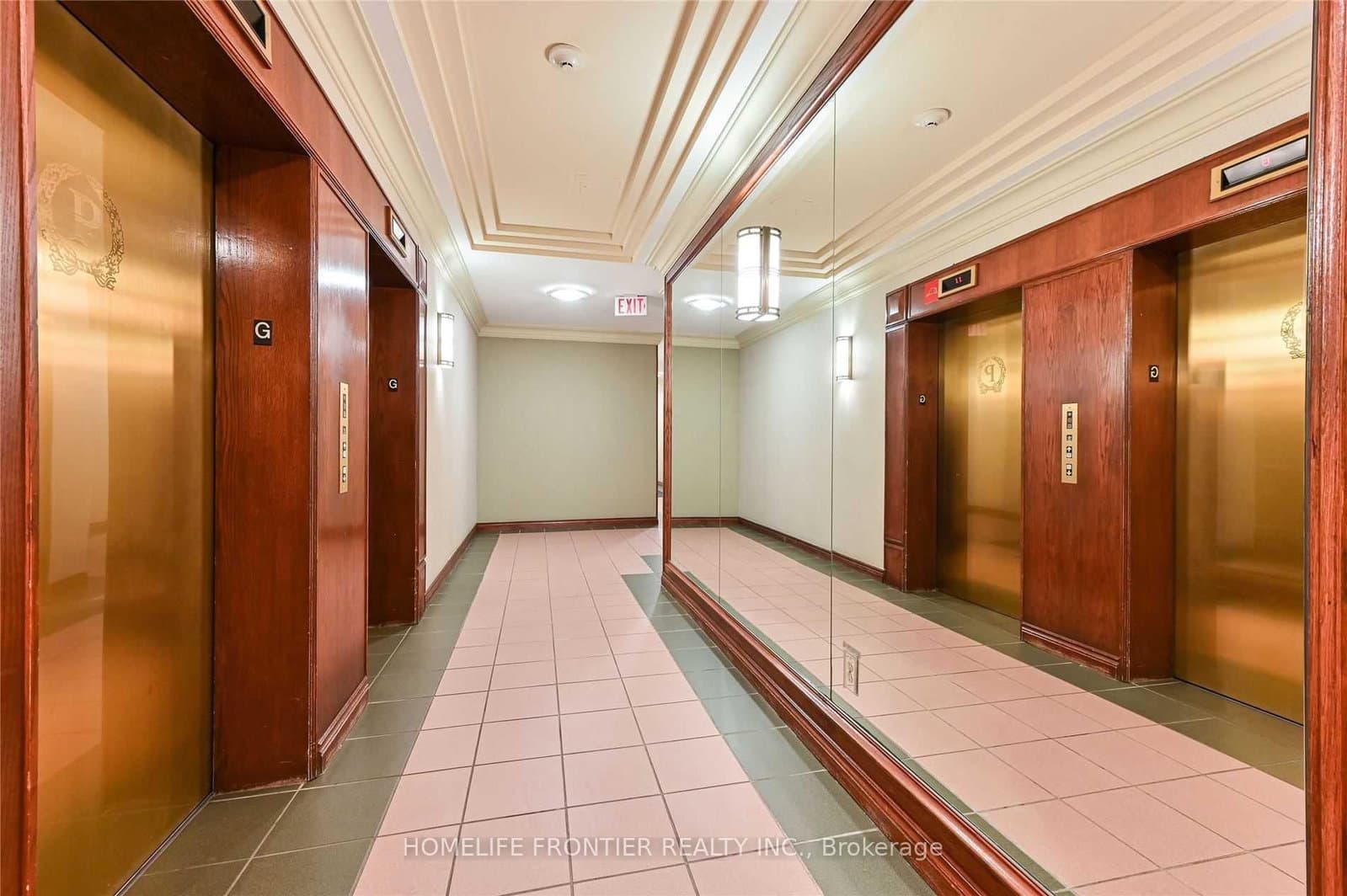 29 Pemberton Avenue, Unit 1008 thumbnail 3