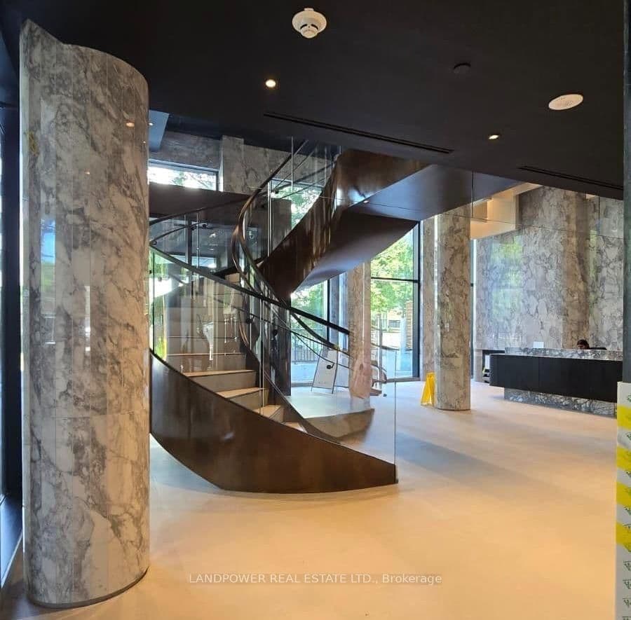 91 Montclair Avenue, Unit 709 thumbnail 4