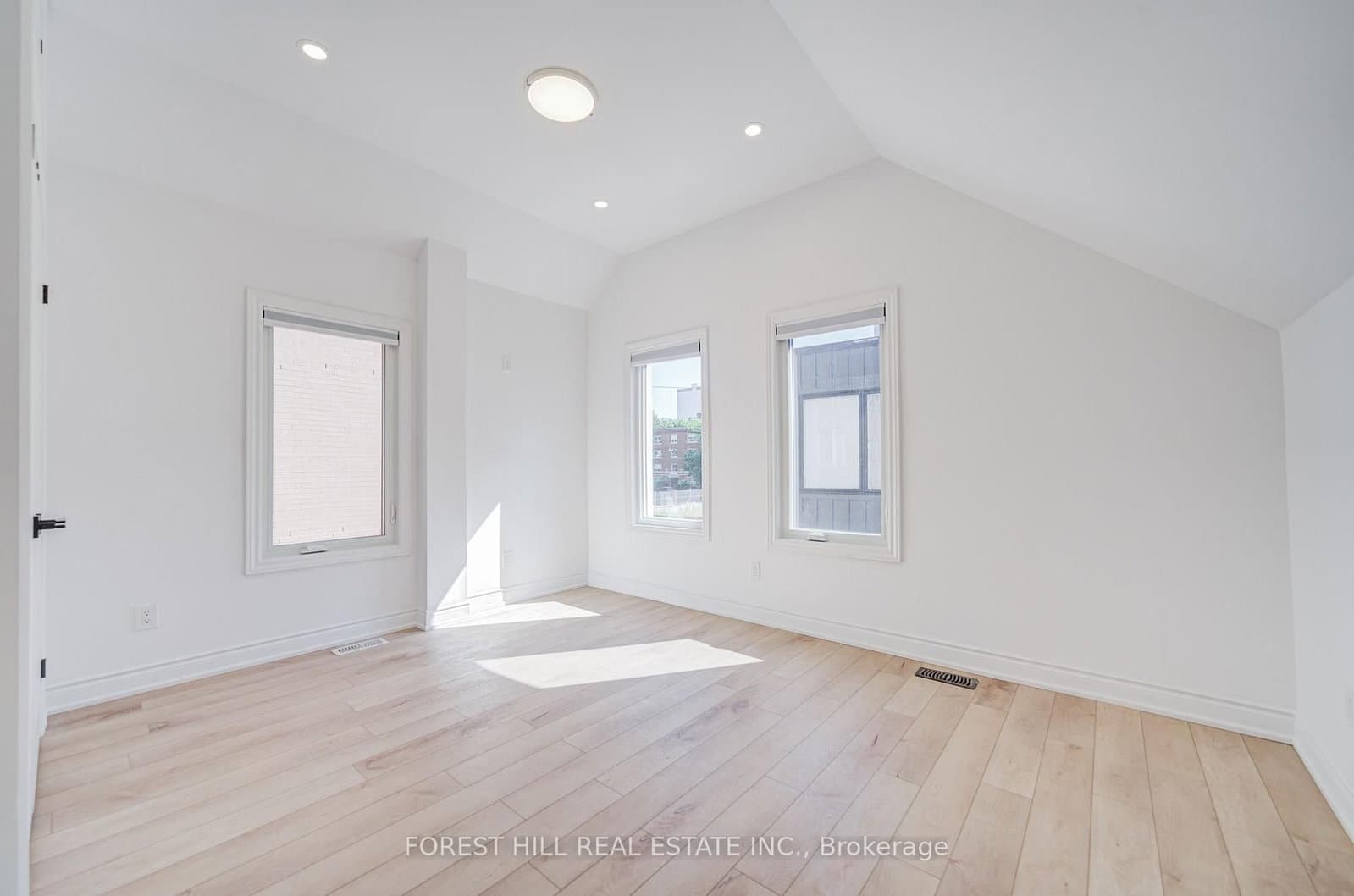 85 Vaughan Road, Unit 5 thumbnail 31