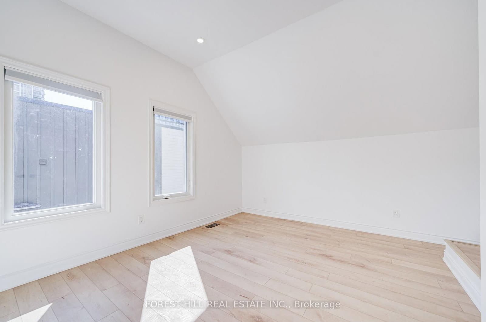 85 Vaughan Road, Unit 5 thumbnail 34