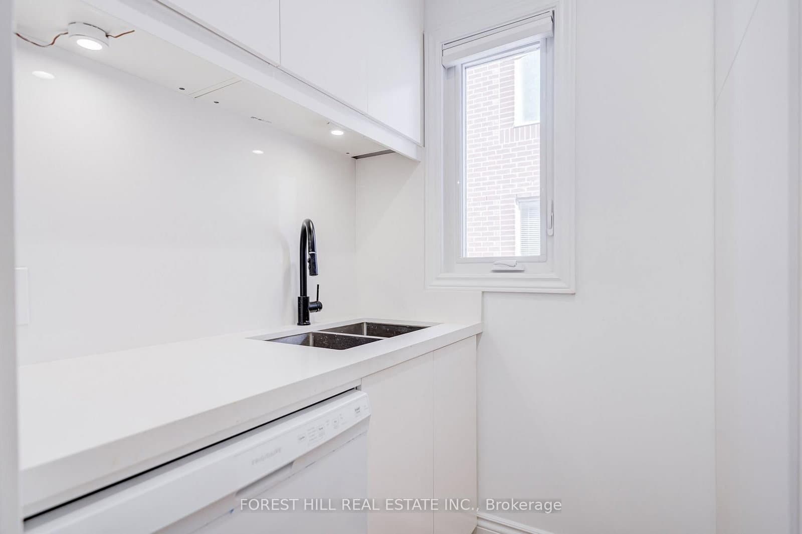 85 Vaughan Road, Unit 5 thumbnail 5