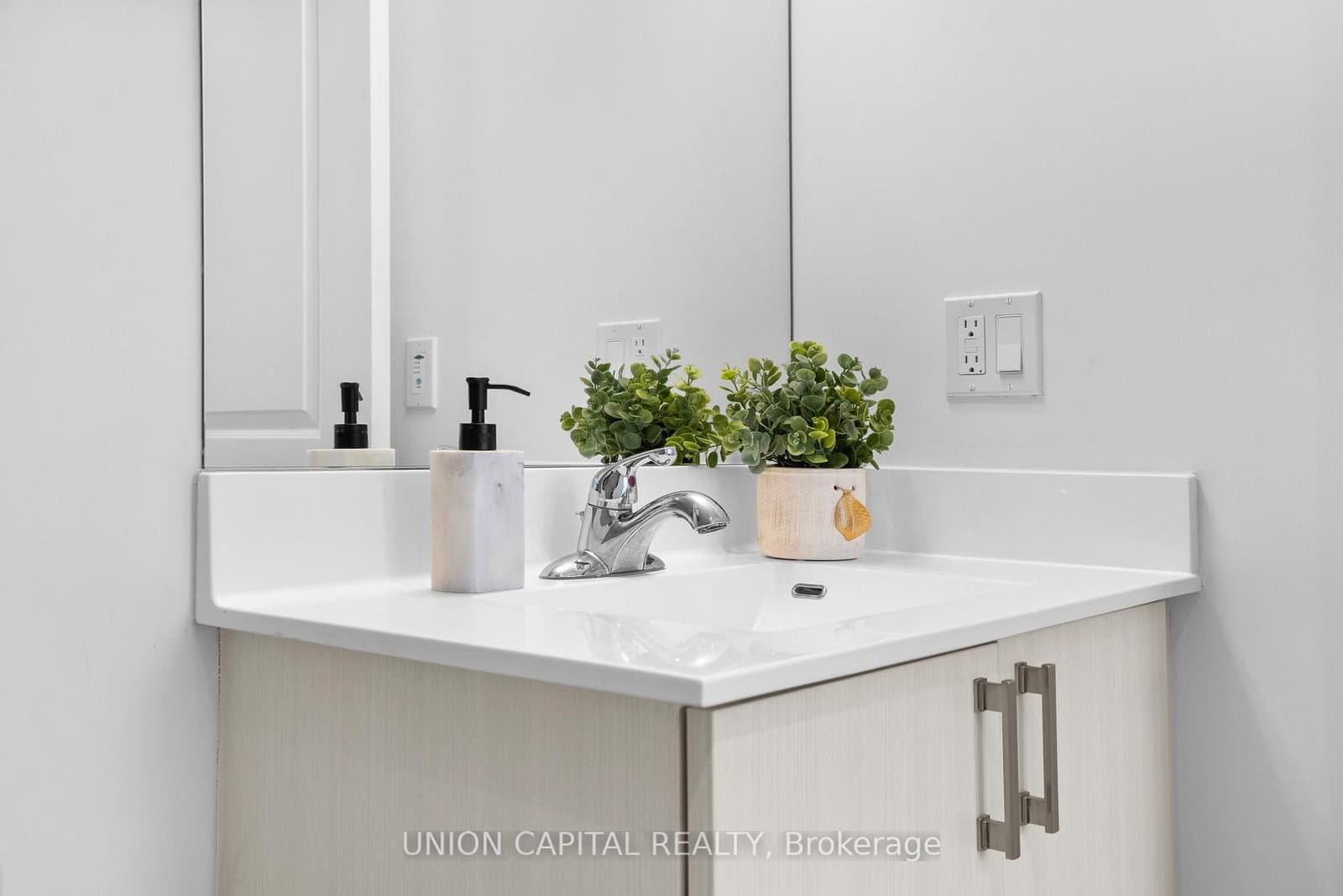 50 Ann O'reilly Road, Unit 310 thumbnail 12