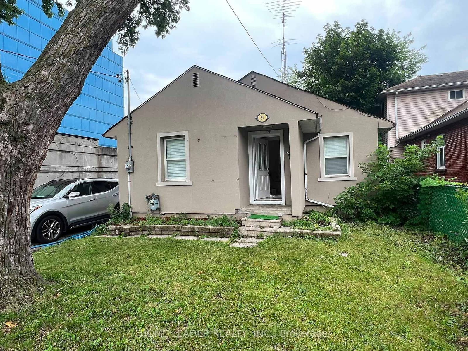 21 Franklin Avenue - Image 1