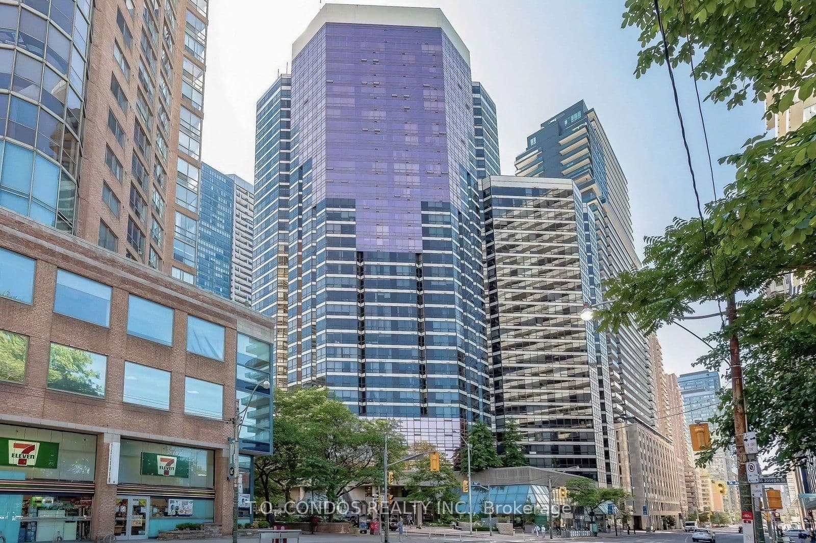 #809 - 1001 Bay Street