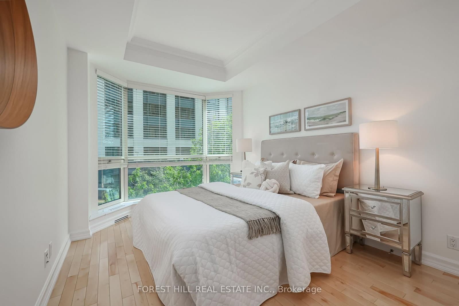 38 Avenue Road, Unit 305 thumbnail 22