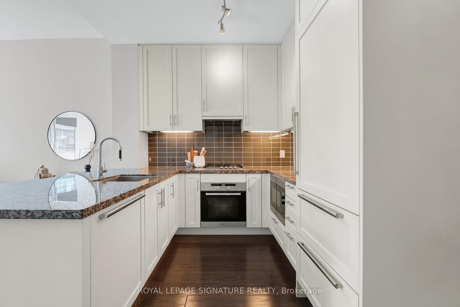 39 Queens Quay E, Unit 337 thumbnail 12