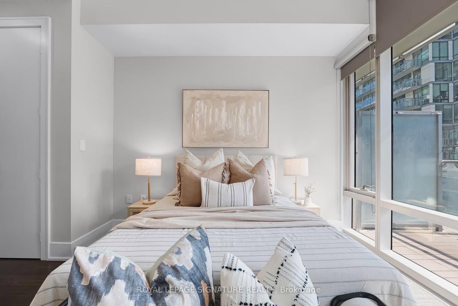 39 Queens Quay E, Unit 337 thumbnail 15