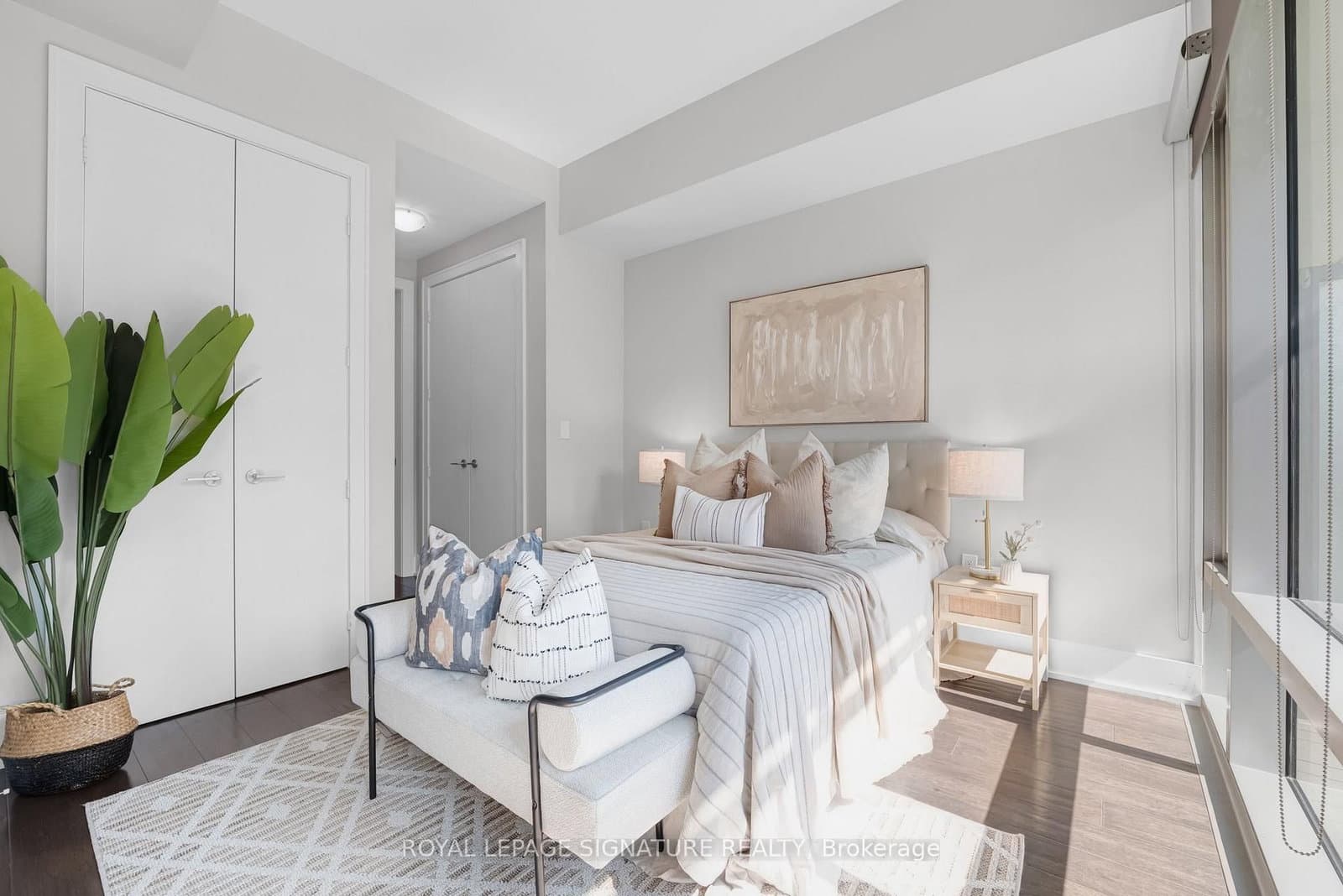 39 Queens Quay E, Unit 337 thumbnail 16