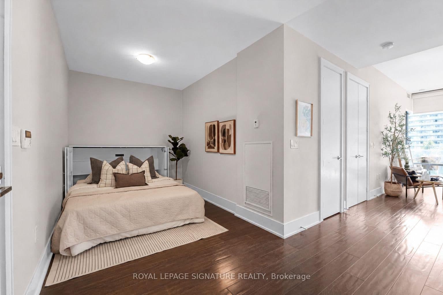 39 Queens Quay E, Unit 337 thumbnail 20